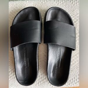 Woman by Common Project Black Leather Slides w/ Molded Footbed, Sz 37 VGUC